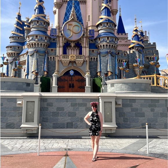 SHEIN Floral Halter Neck Romper - Picture 4 of 12